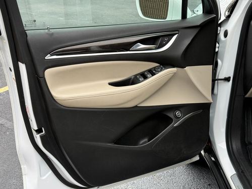 2019 Buick Enclave Essence — photo 28