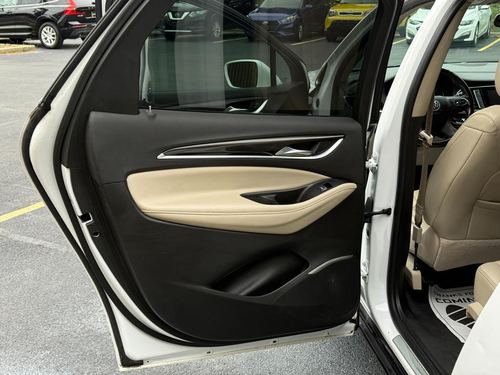 2019 Buick Enclave Essence — photo 32