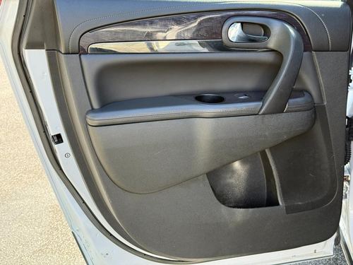 2016 Buick Enclave — photo 18