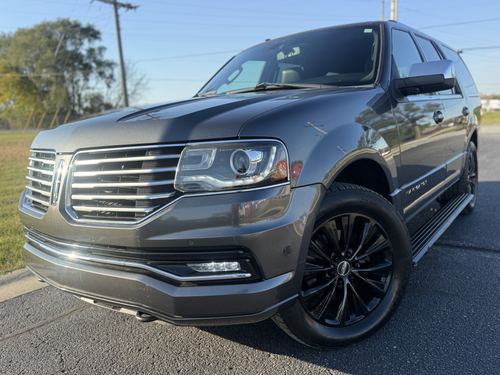 2015 Lincoln Navigator — photo 2