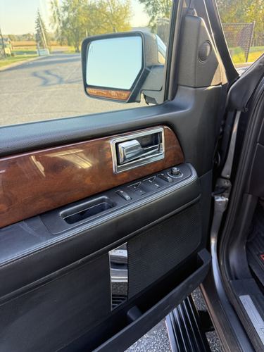 2015 Lincoln Navigator — photo 29