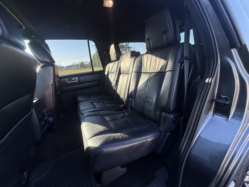 2015 Lincoln Navigator — photo 33