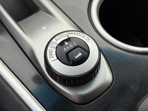 2016 Nissan Pathfinder — photo 33