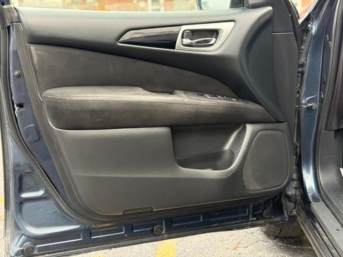 2016 Nissan Pathfinder — photo 36
