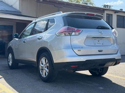 2016 Nissan Rogue SV — photo 7