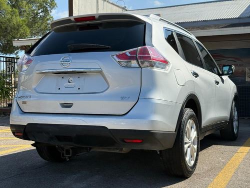 2016 Nissan Rogue SV — photo 10