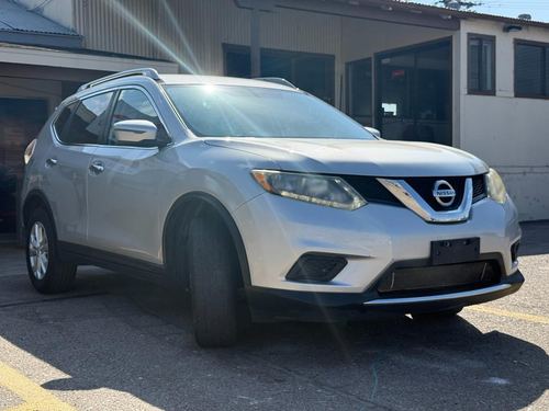 2016 Nissan Rogue SV — photo 13