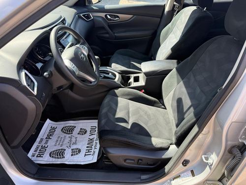2016 Nissan Rogue SV — photo 19