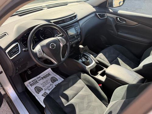 2016 Nissan Rogue SV — photo 20