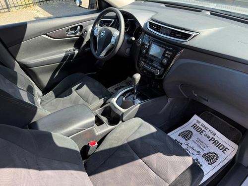2016 Nissan Rogue SV — photo 22