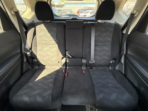 2016 Nissan Rogue SV — photo 29
