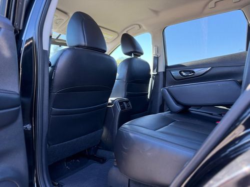 2014 Nissan Rogue SL — photo 35
