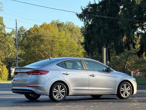 2017 Hyundai Elantra — photo 7