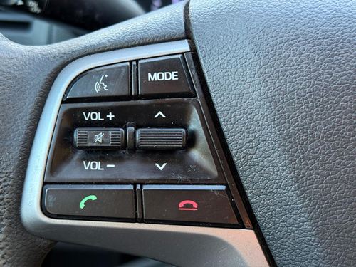 2017 Hyundai Elantra — photo 17