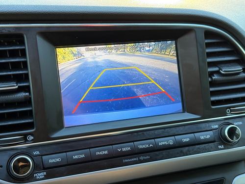 2017 Hyundai Elantra — photo 21