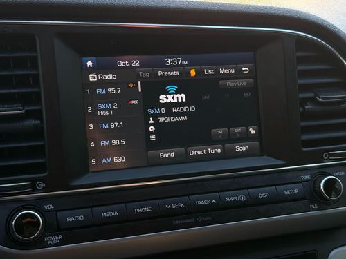 2017 Hyundai Elantra — photo 22