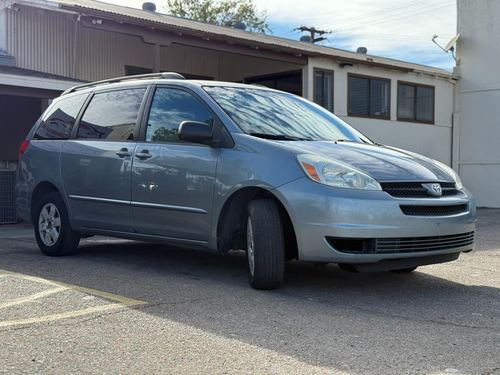 2004 Toyota Sienna — photo 7