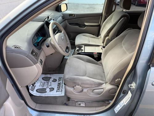 2004 Toyota Sienna — photo 15