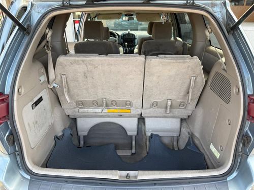 2004 Toyota Sienna — photo 19