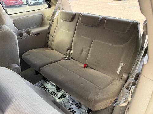 2004 Toyota Sienna — photo 31