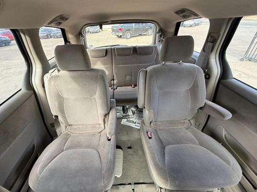 2004 Toyota Sienna — photo 32