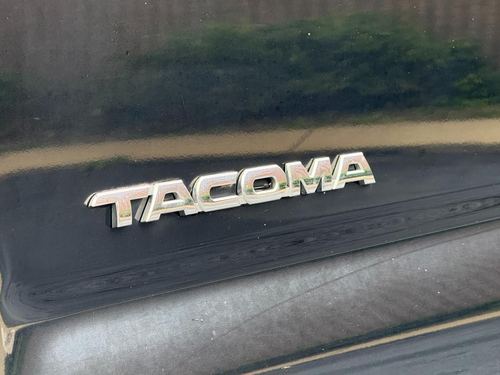 2010 TOYOTA TACOMA — photo 3