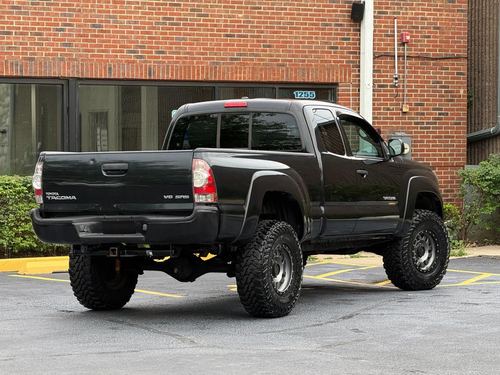 2010 TOYOTA TACOMA — photo 10