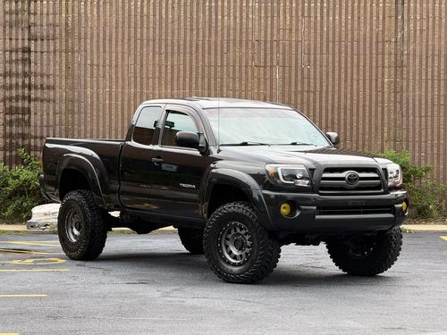 2010 TOYOTA TACOMA — photo 12