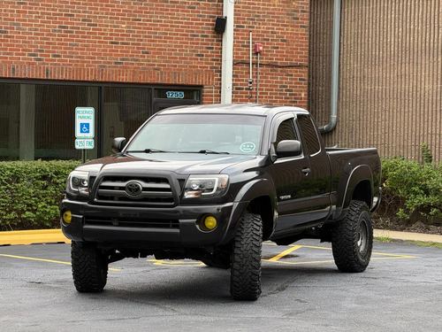 2010 TOYOTA TACOMA — photo 31