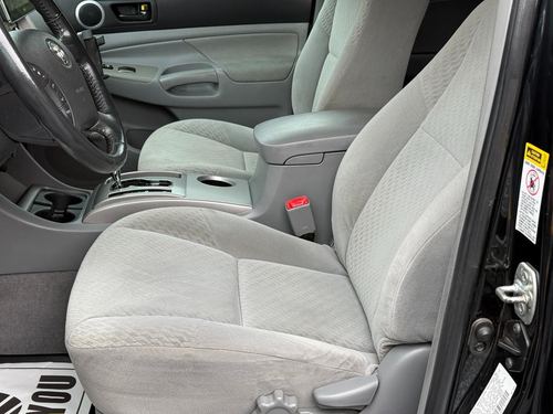 2010 TOYOTA TACOMA — photo 32