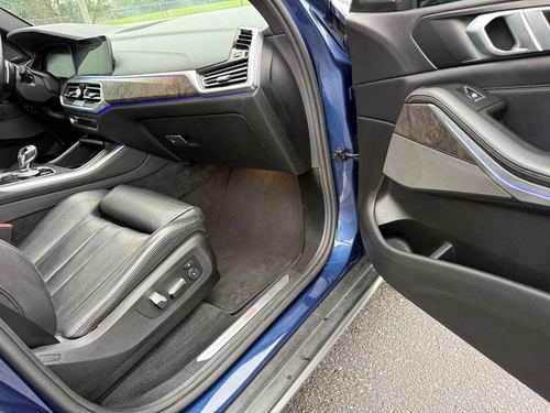 2020 BMW X5 — photo 49