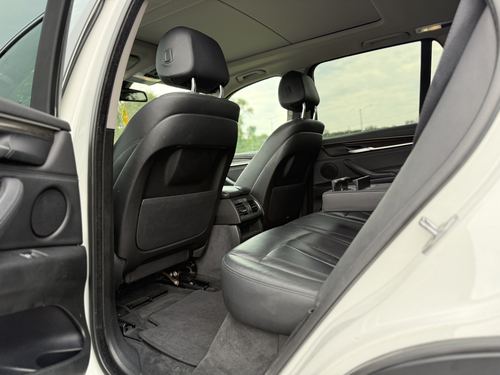 2015 BMW X5 — photo 37