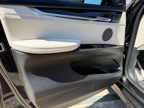 2015 BMW X5 xDrive50i — photo 18