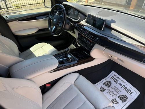 2015 BMW X5 xDrive50i — photo 24