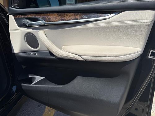 2015 BMW X5 xDrive50i — photo 26