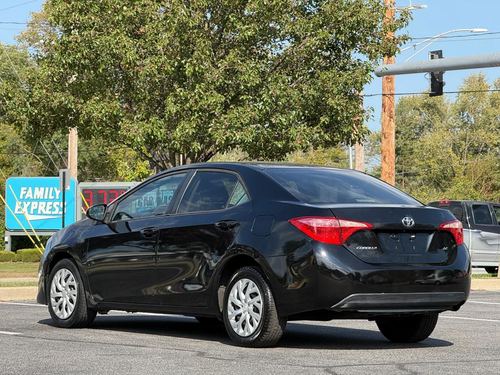 2019 Toyota Corolla — photo 12