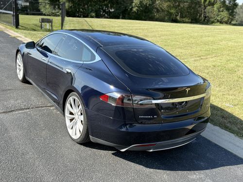 2013 Tesla S P85 — photo 11