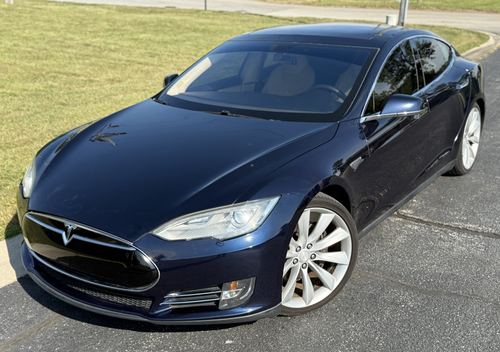 2013 Tesla S P85 — photo 17