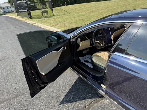 2013 Tesla S P85 — photo 30