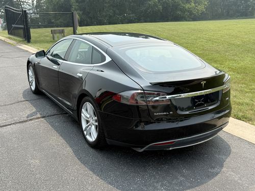 2013 Tesla S P85 — photo 11