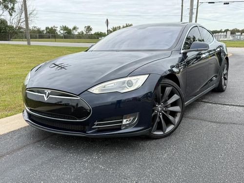2013 Tesla S P85