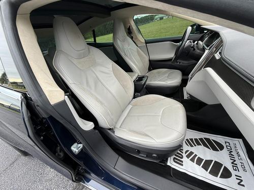 2013 Tesla S P85 — photo 47