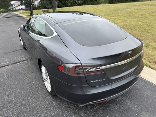 2016 Tesla S70 70 — photo 16