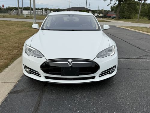 2014 Tesla S85 — photo 9