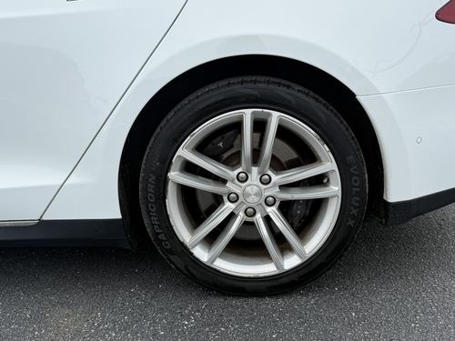 2014 Tesla S85 — photo 12