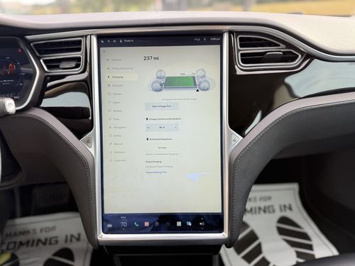 2014 Tesla S85 — photo 27