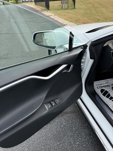 2014 Tesla S85 — photo 38