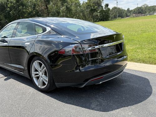 2014 Tesla S 85 — photo 12