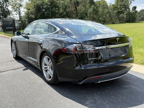2014 Tesla S 85 — photo 13