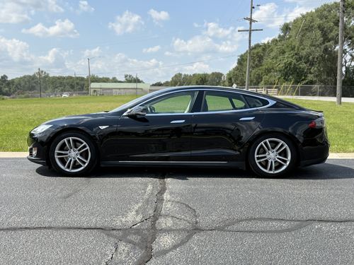 2014 Tesla S 85 — photo 16